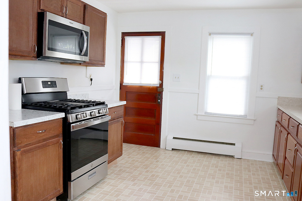 94 Wadhams Avenue - Photo 4