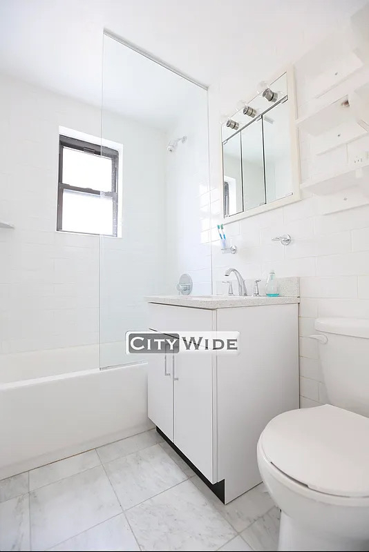 96 Fifth Avenue - Photo 5