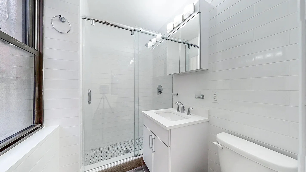 96 Fifth Avenue - Photo 7