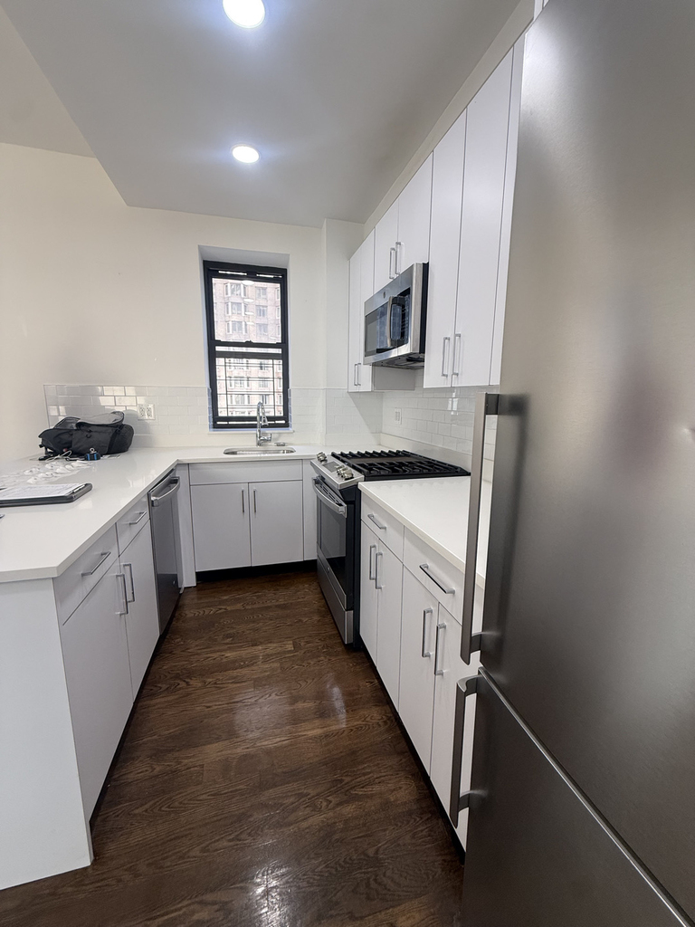 145 West 55th Street - Photo 3