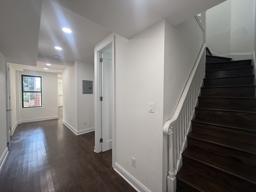 145 West 55th Street - Photo 9