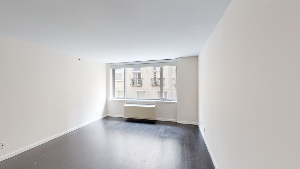 120 W. 21st - Photo 2