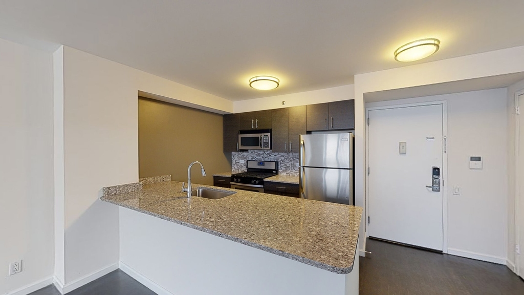 120 W. 21st - Photo 1