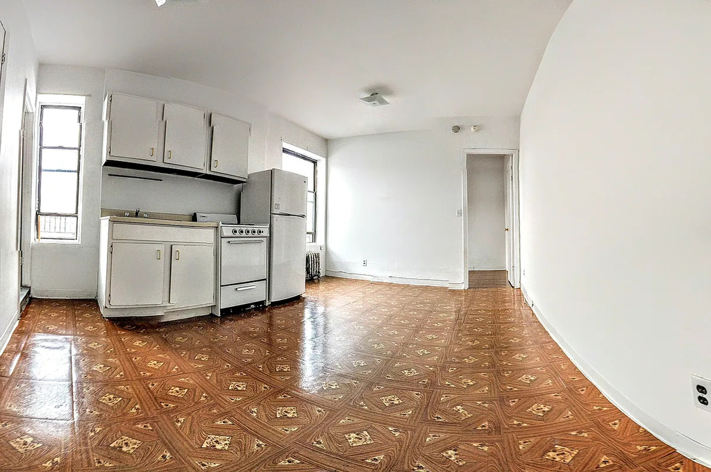 328 East 14th Street - Photo 1