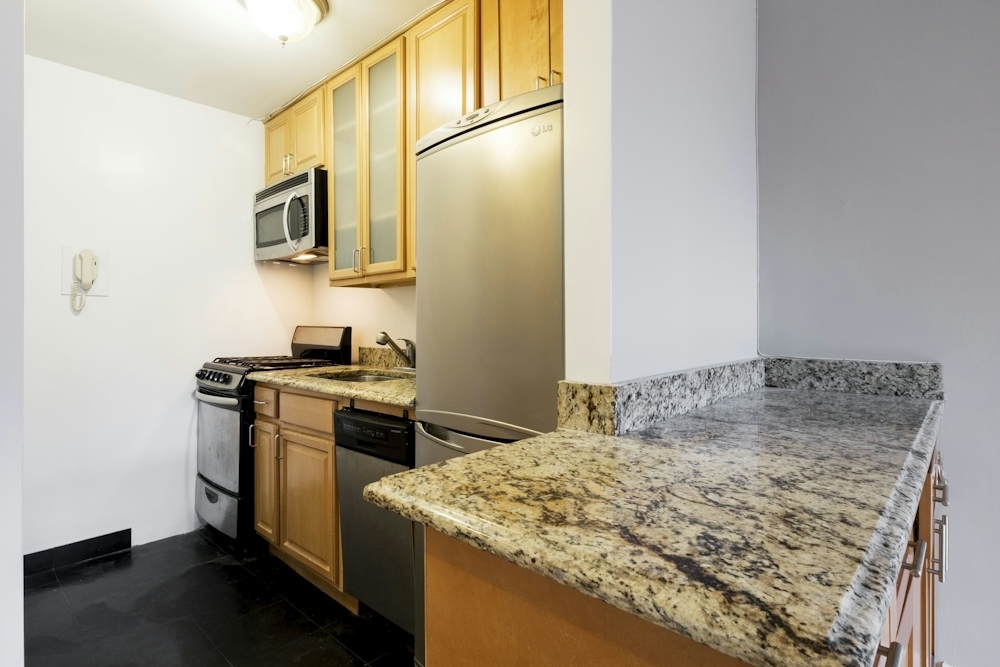 98th Street and Columbus Avenue - Photo 2