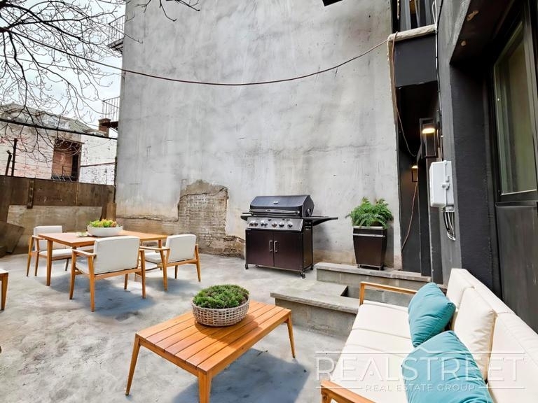 1406 Lincoln Pl - Photo 10
