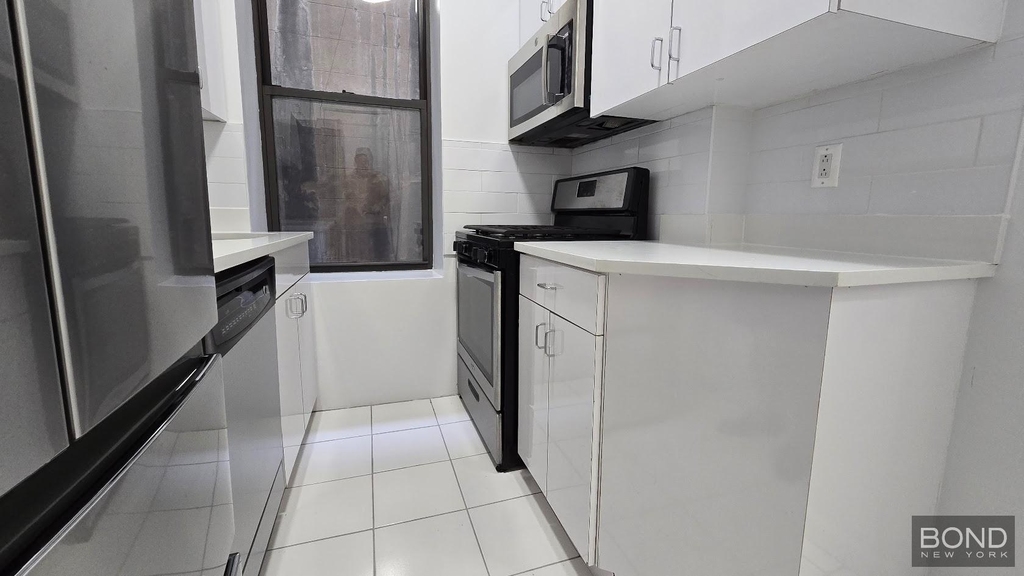 West 72nd Street - Photo 6
