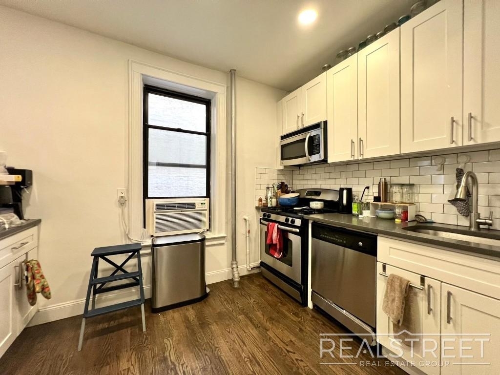 141 Joralemon Street - Photo 5