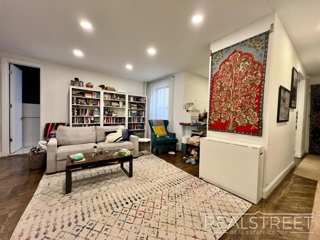 141 Joralemon Street - Photo 2