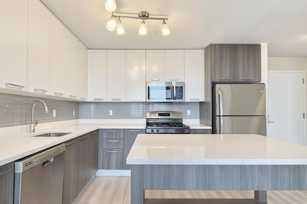 1524 Sheepshead Bay Road - Photo 8