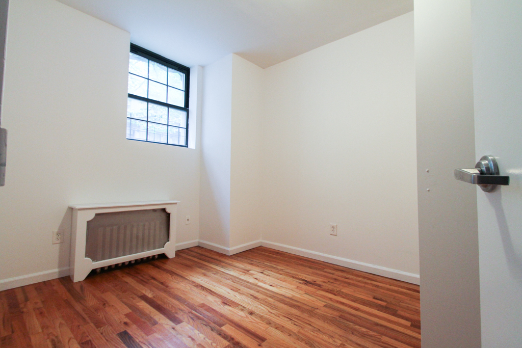 West 73rd Street - Photo 4