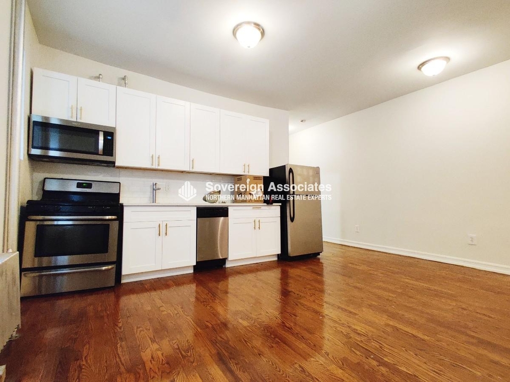 184 Nagle Avenue - Photo 0