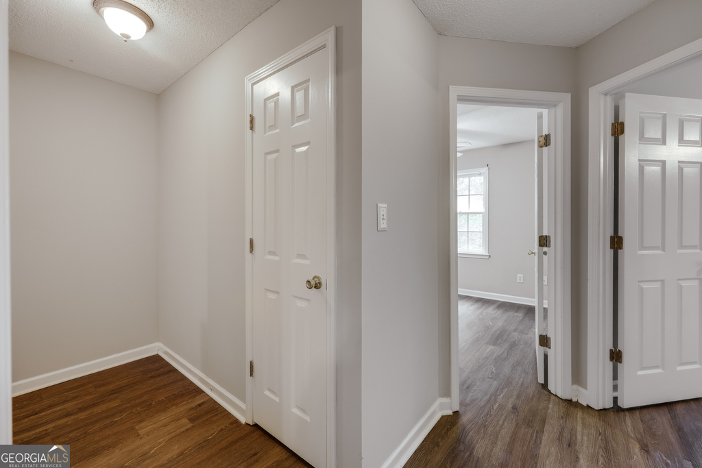 555 Snapfinger Drive - Photo 22