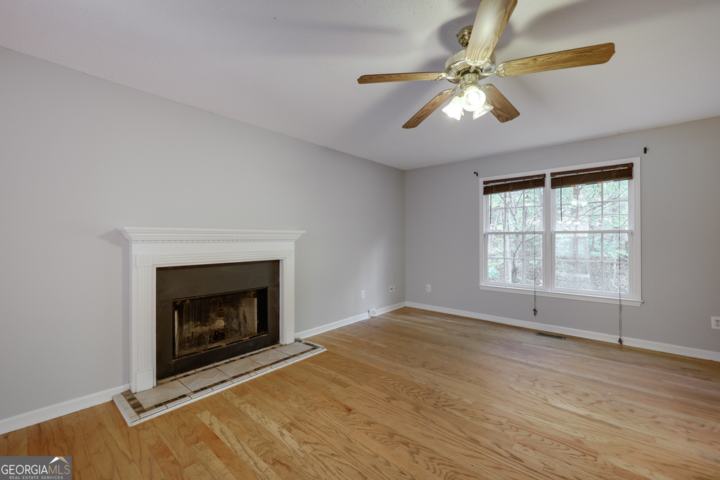 555 Snapfinger Drive - Photo 2
