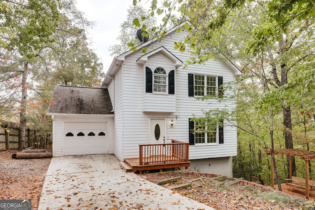 555 Snapfinger Drive - Photo 0