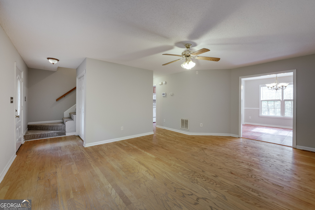 555 Snapfinger Drive - Photo 4