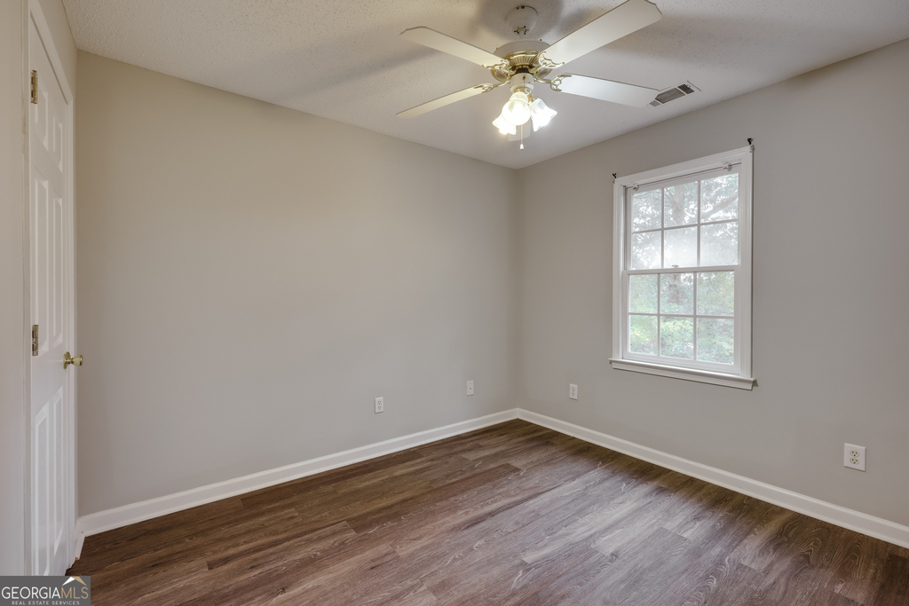 555 Snapfinger Drive - Photo 33
