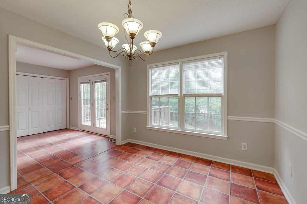 555 Snapfinger Drive - Photo 7