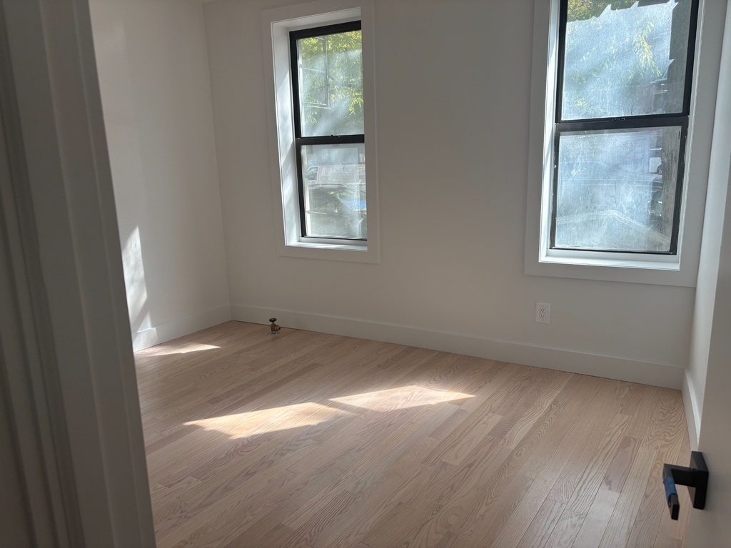 W.192nd St and Wadsworth Avenue - Photo 12