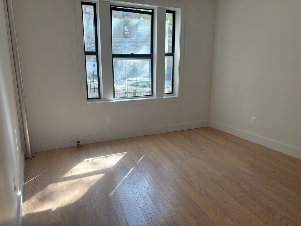 W.192nd St and Wadsworth Avenue - Photo 10