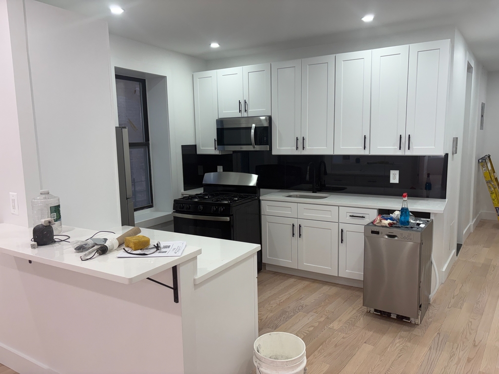 W.192nd St and Wadsworth Avenue - Photo 6