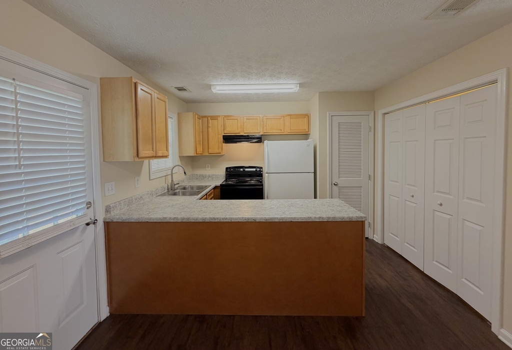 519 Lawson Street - Photo 14