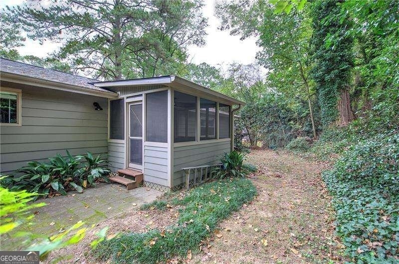 1990 Glenroy Place Se - Photo 33