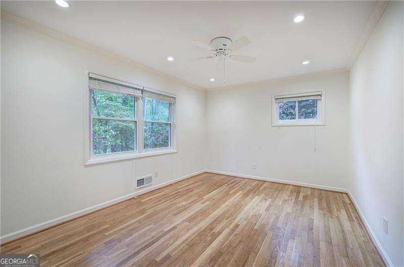 1990 Glenroy Place Se - Photo 23