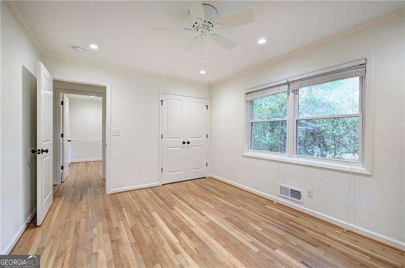 1990 Glenroy Place Se - Photo 30