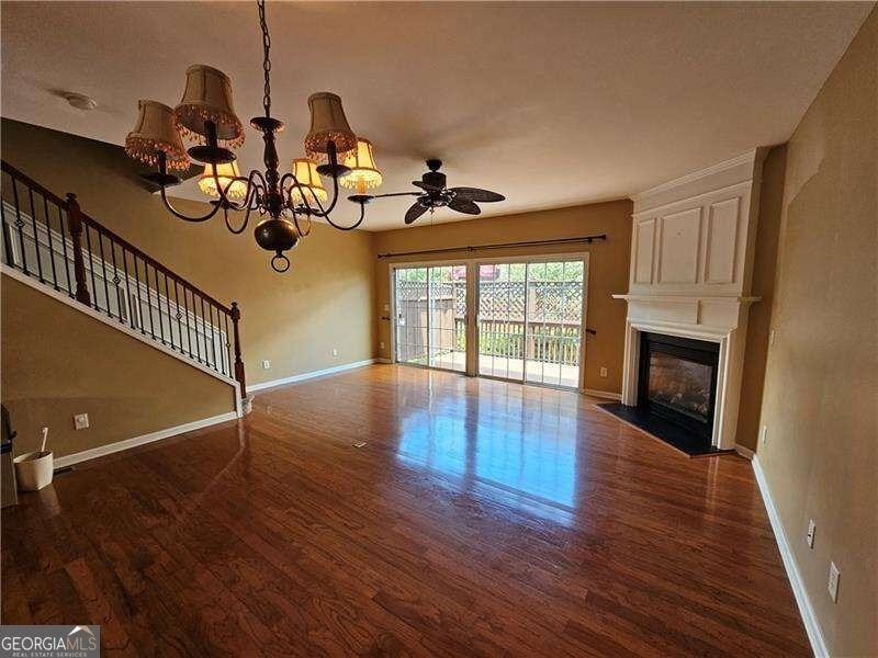 1367 Thornborough Drive - Photo 3
