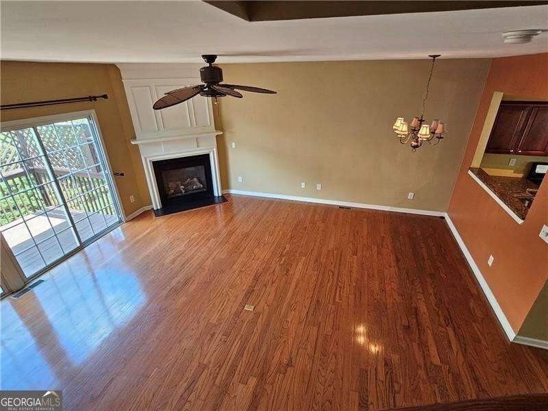 1367 Thornborough Drive - Photo 4
