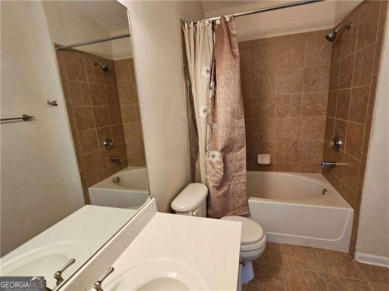 1367 Thornborough Drive - Photo 10