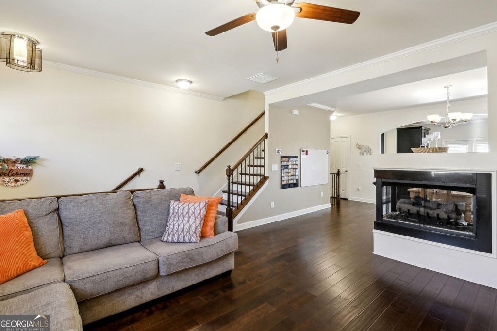 7395 Glisten Avenue - Photo 4