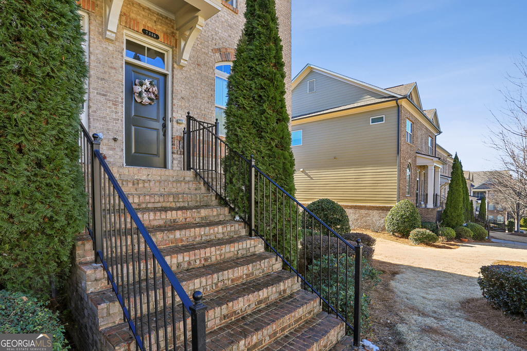 7395 Glisten Avenue - Photo 1