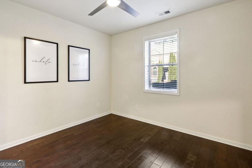 7395 Glisten Avenue - Photo 16