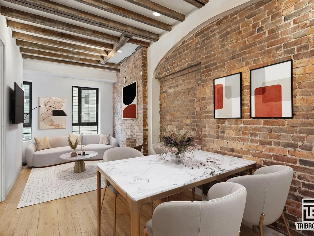 105 Berry Street - Photo 0