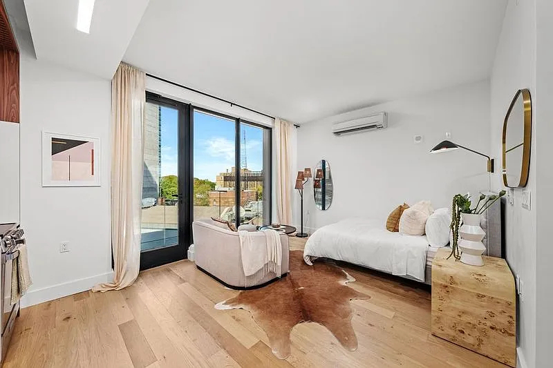 570 Fulton Street - Photo 4