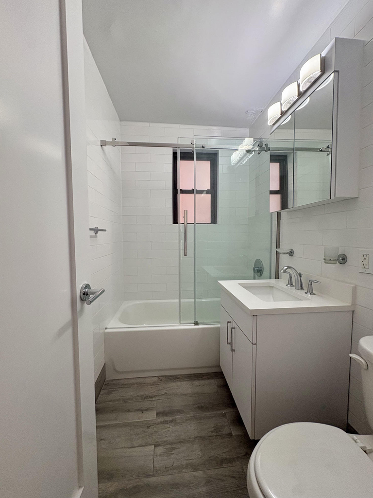 Copy of fifth ave - Photo 6