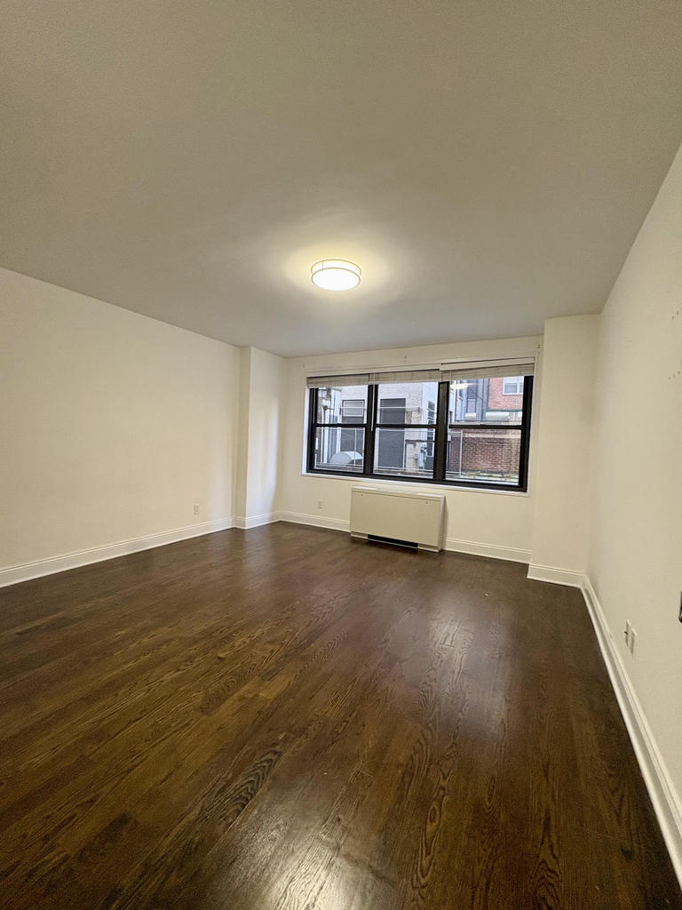 Copy of fifth ave - Photo 7