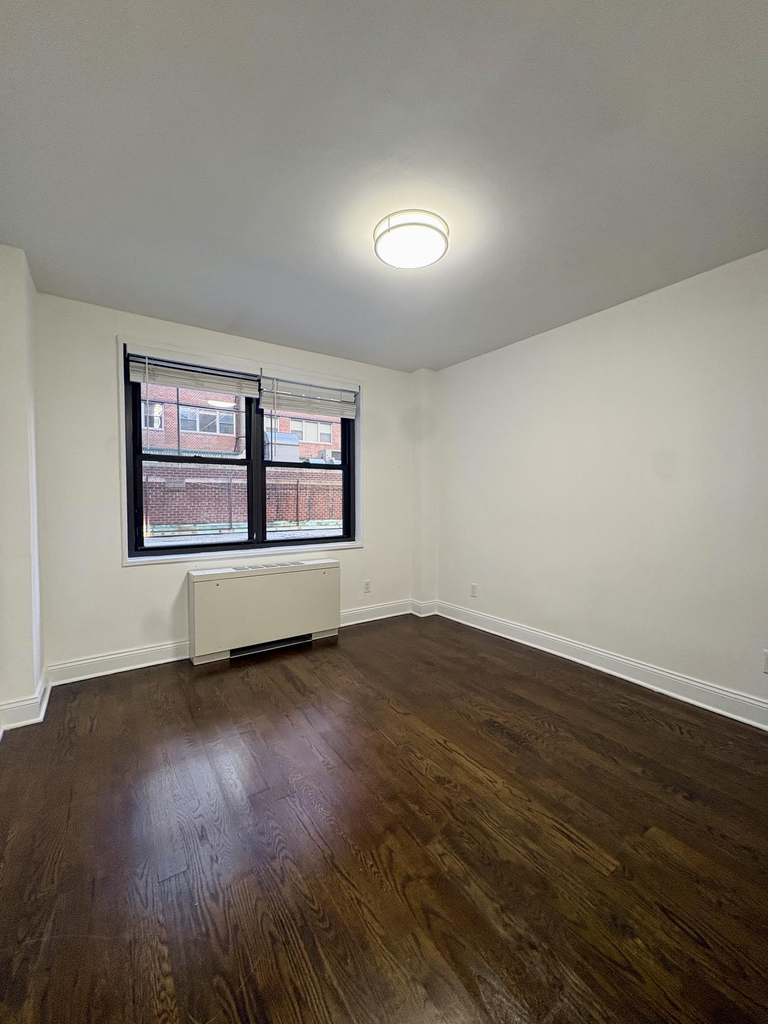 Copy of fifth ave - Photo 8