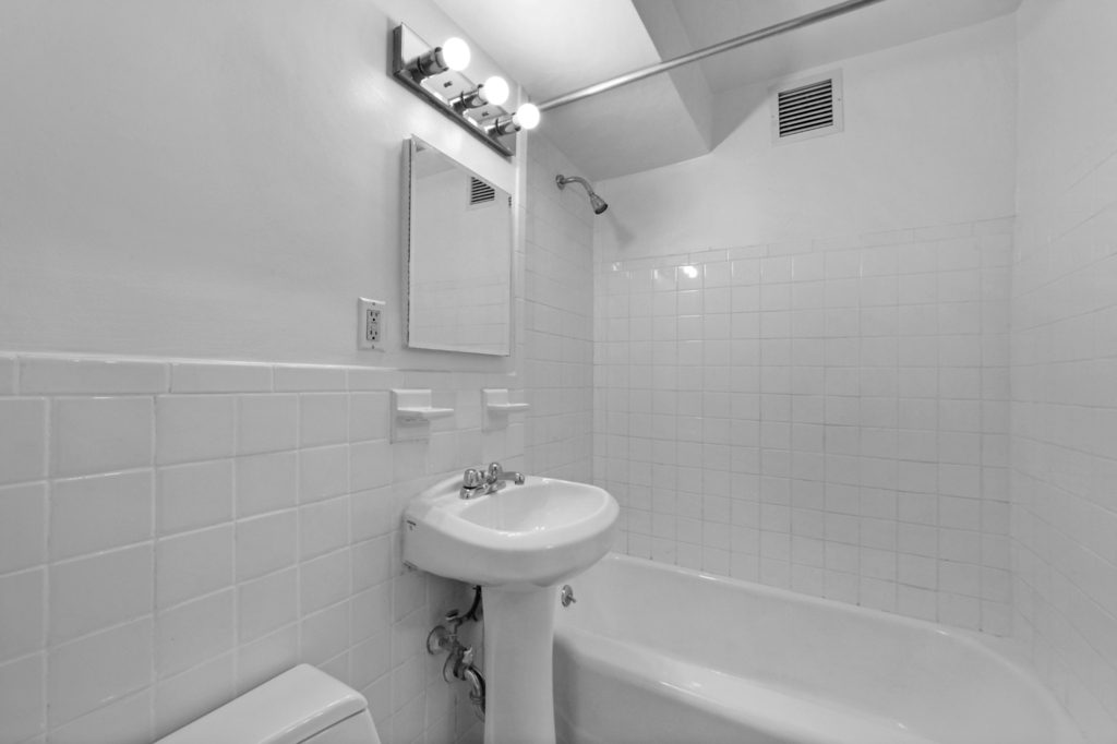 340 East 51st Street - Photo 7