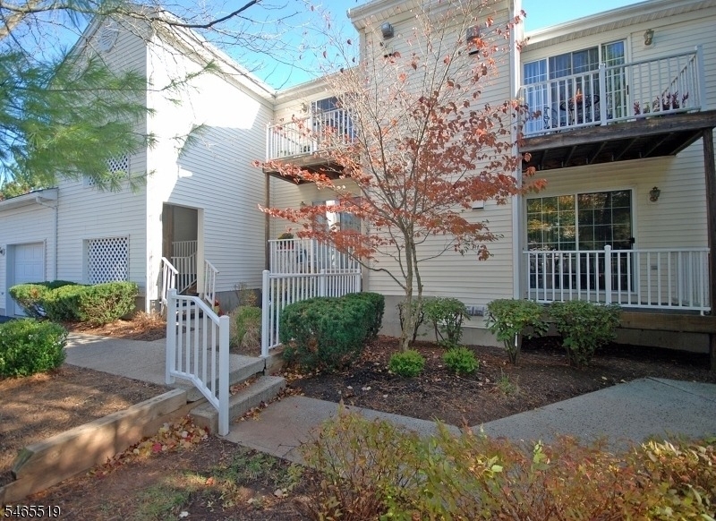 77 Potomac Dr - Photo 1