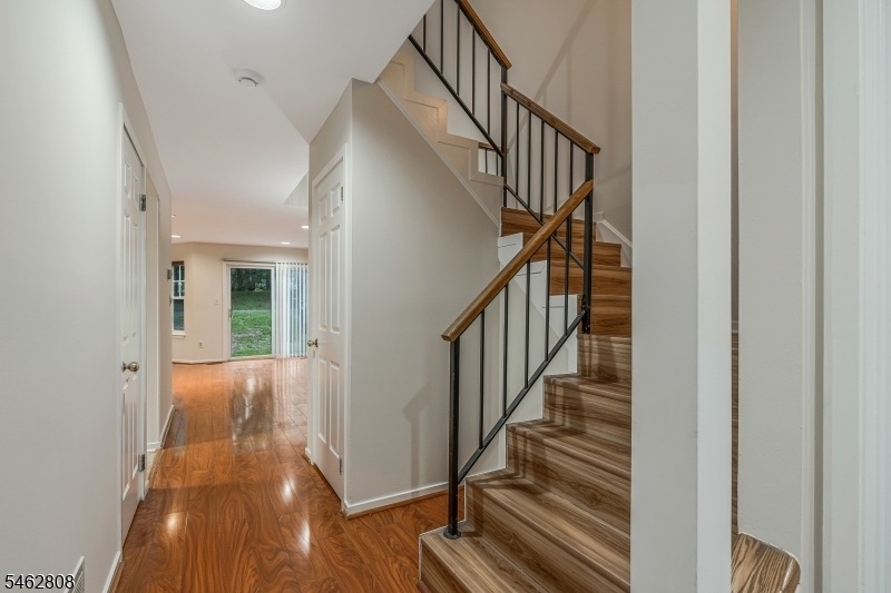 293 Greenfield Rd - Photo 2
