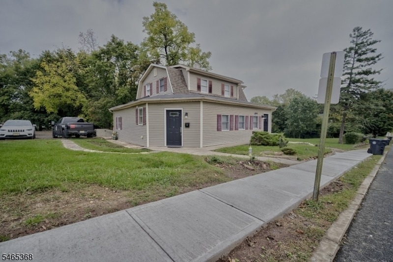 47 Court St - Photo 2