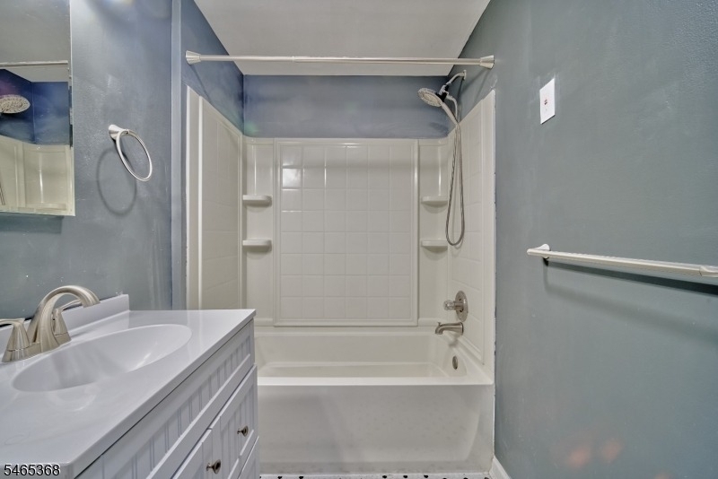 47 Court St - Photo 22