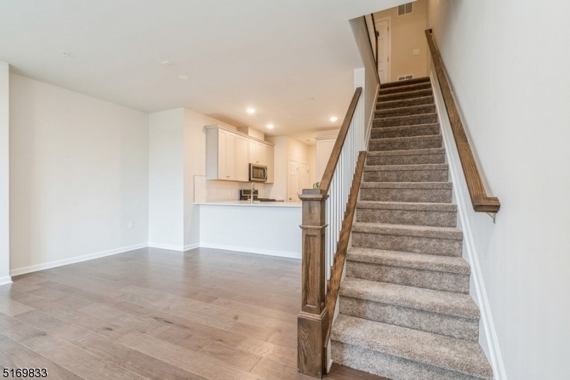 77 Robeson St - Photo 6