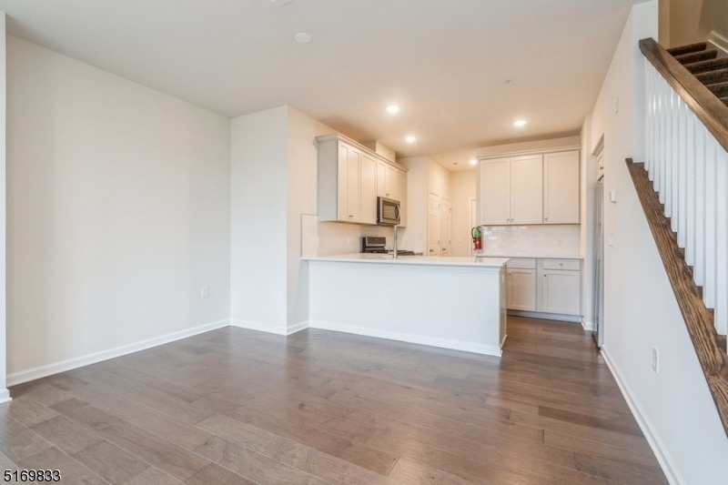 77 Robeson St - Photo 7