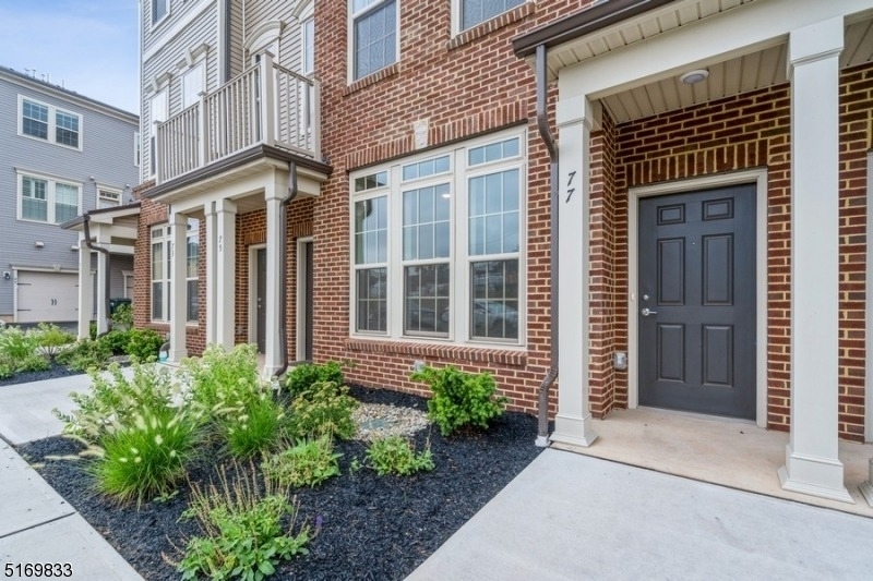 77 Robeson St - Photo 0