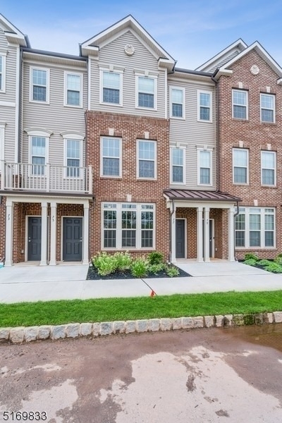 77 Robeson St - Photo 1