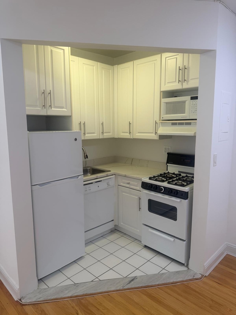 East 83rd Street - Photo 0